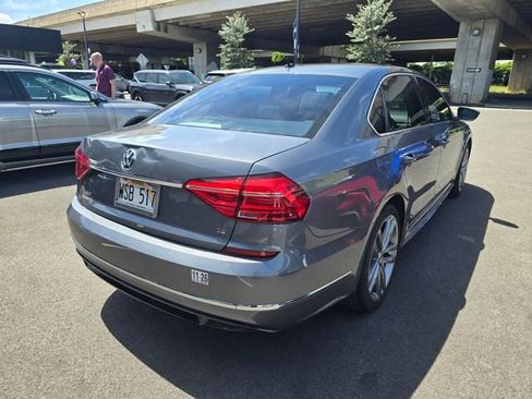 Used 2016 Volkswagen Passat 1.8T R-Line w/ R-Line Lighting Package FWD image 6