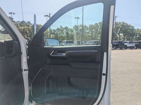 Used 2025 GMC Sierra 1500 SLT RWD image 37