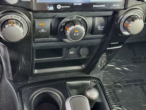 Used 2024 Toyota 4Runner TRD Off-Road Premium AWD/4WD image 20