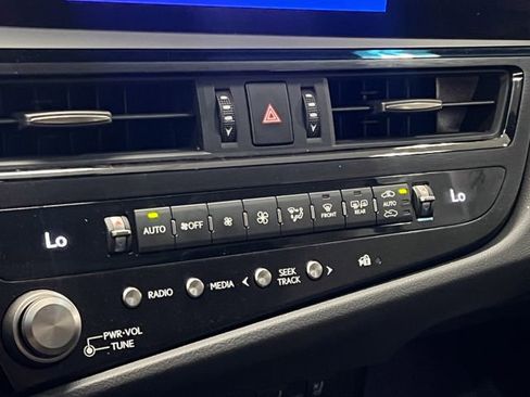 Certified 2025 Lexus ES 300h w/ Premium Package FWD image 20