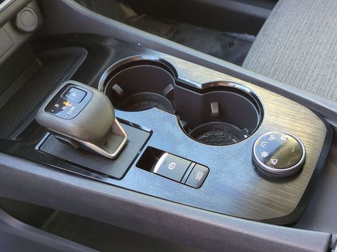 Used 2023 Nissan Rogue SV image 13