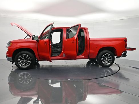 Used 2022 Chevrolet Silverado 1500 LT AWD/4WD image 47