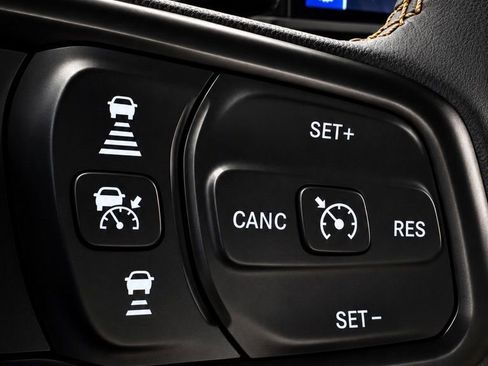 Used 2024 Jeep Wrangler Unlimited Sahara w/ Dual Top Group AWD/4WD image 37