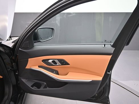 New 2026 BMW 330i Sedan w/ Premium Package RWD image 19