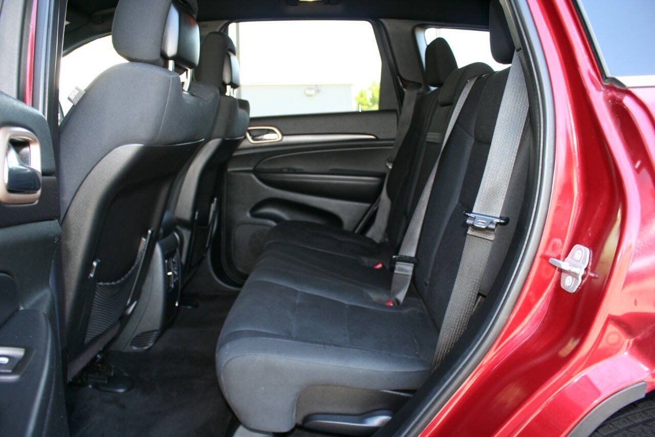 Used 2014 Jeep Grand Cherokee Laredo w/ Quick Order Package 23E AWD/4WD image 21