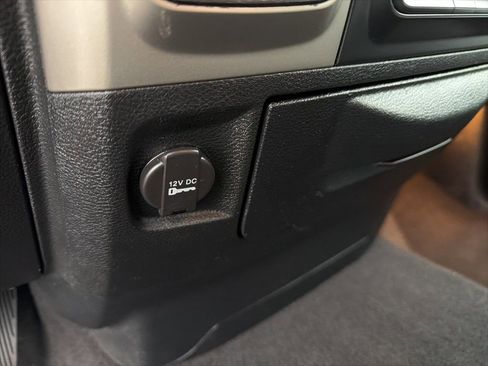 Used 2013 RAM 1500 Classic SLT image 33