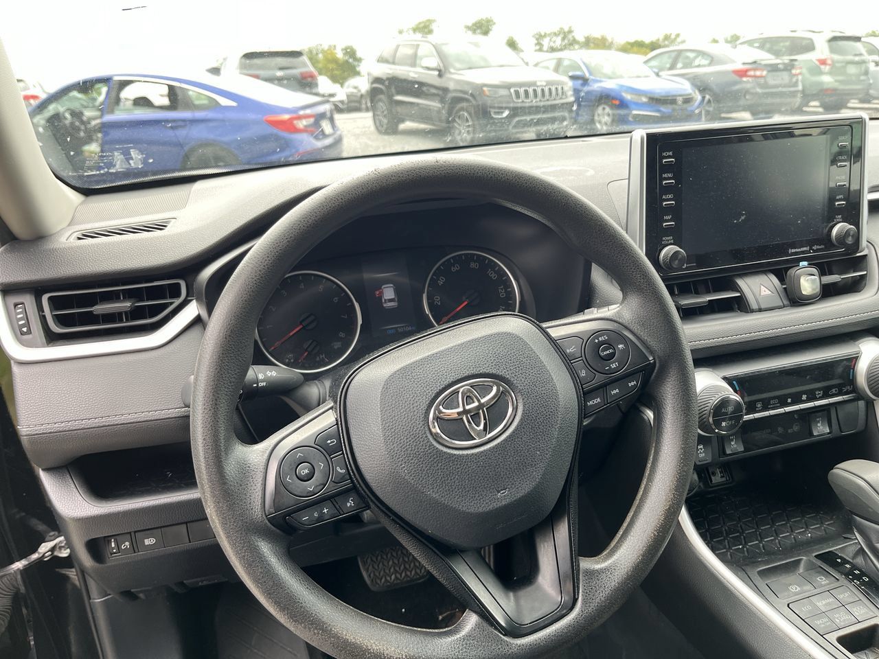 Used 2019 Toyota RAV4 XLE w/ Convenience Package AWD/4WD image 3