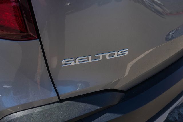 Certified 2026 Kia Seltos LX FWD image 10