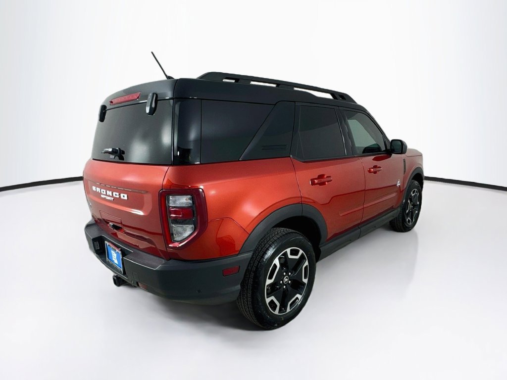 Used 2022 Ford Bronco Sport Outer Banks w/ Tech Package AWD/4WD image 8