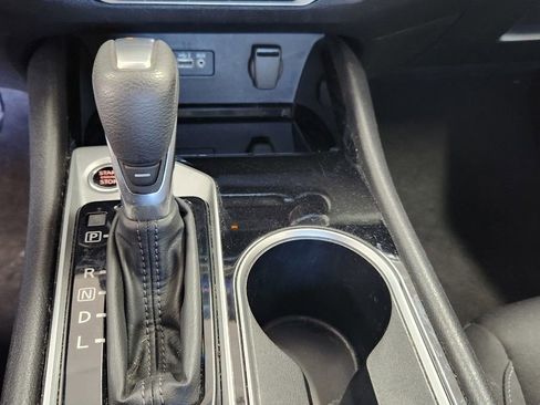 Used 2024 Nissan Altima 2.5 SV FWD image 15