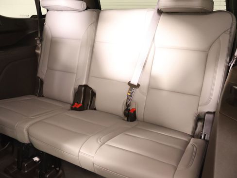 Used 2025 GMC Yukon Elevation w/ Elevation Premium Package AWD/4WD image 14