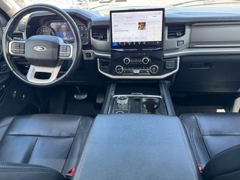 Used 2023 Ford Expedition XLT AWD/4WD image 12