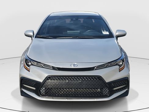 Used 2022 Toyota Corolla SE image 2