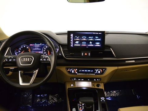 Certified 2024 Audi Q5 2.0T Premium w/ Convenience Package image 12