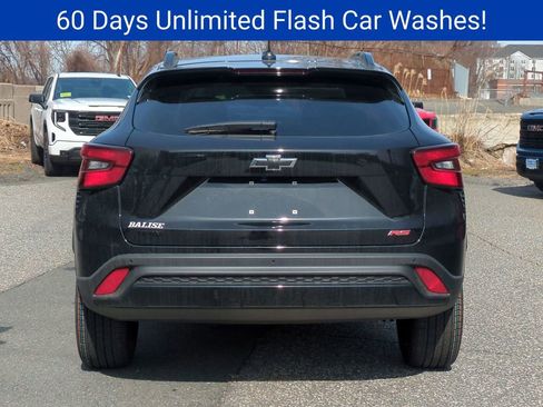 New 2026 Chevrolet Trax RS w/ Sunroof Package image 4