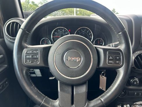 Used 2017 Jeep Wrangler Unlimited Sport AWD/4WD image 10