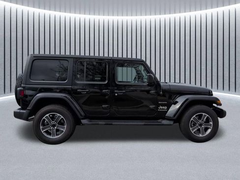 Certified 2023 Jeep Wrangler Unlimited Sahara w/ Cold Weather Group AWD/4WD image 5