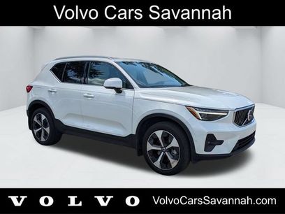 Used 2024 Volvo XC40 B5 Plus w/ Climate Package