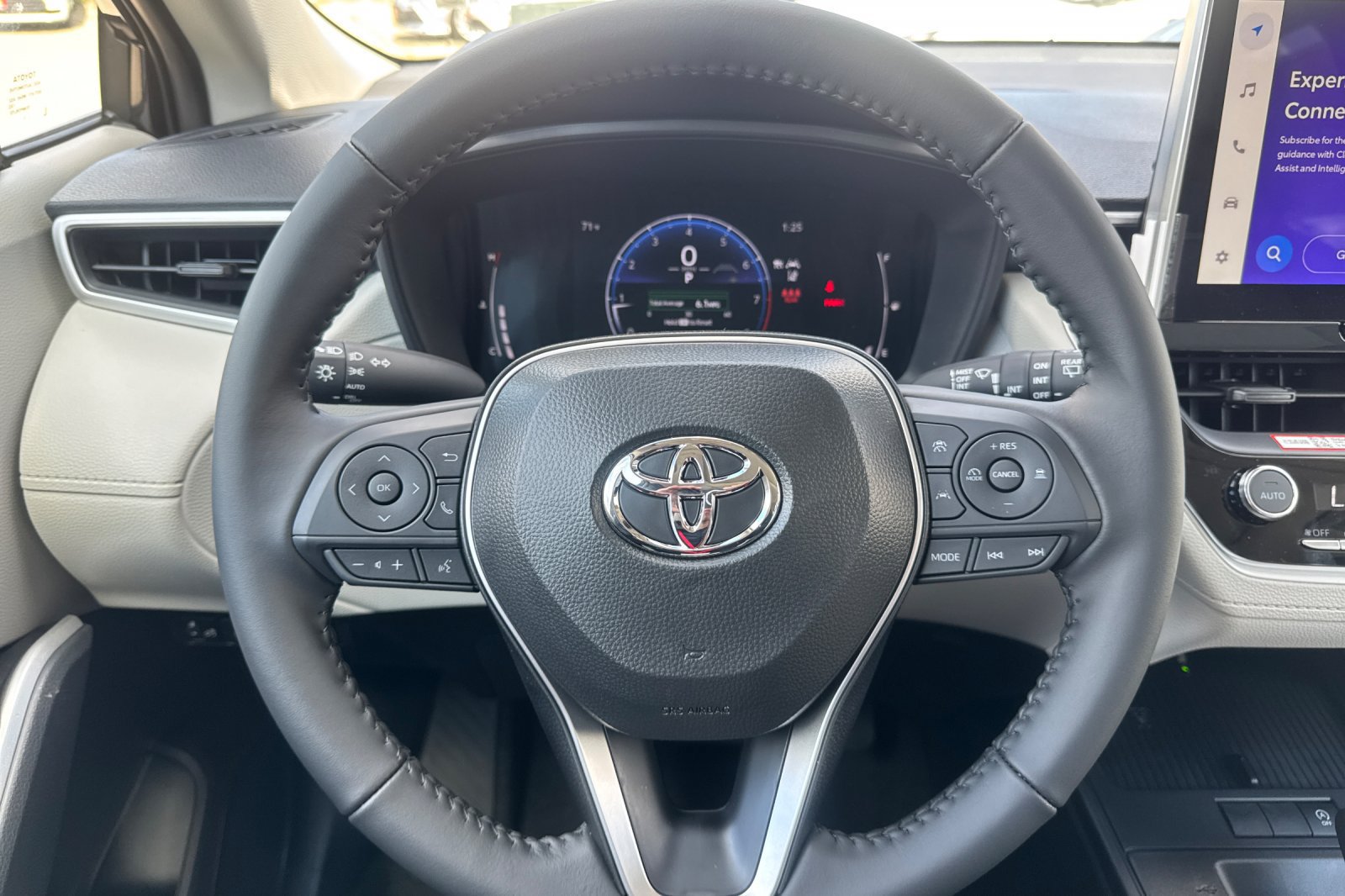 New 2026 Toyota Corolla Cross LE w/ Moonroof Package FWD image 25