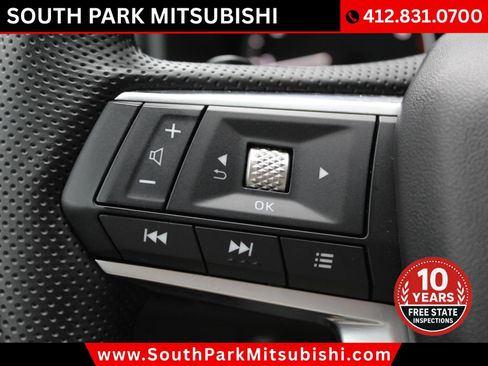 Used 2025 Mitsubishi Outlander SE AWD/4WD image 29