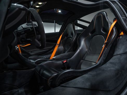 Used 2019 McLaren 720S Performance RWD image 20