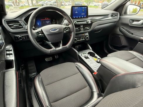 Used 2024 Ford Escape ST-Line image 30