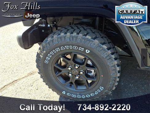 New 2025 Jeep Gladiator Willys image 5