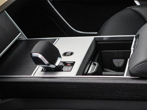 New 2026 Land Rover Range Rover SE image 29