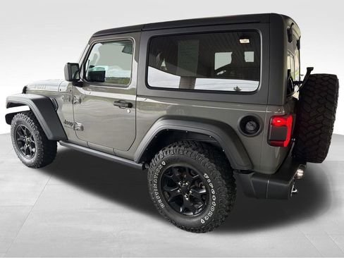 Used 2022 Jeep Wrangler Sport AWD/4WD image 3