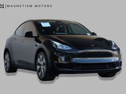 Used 2024 Tesla Model Y Long Range AWD/4WD image 6