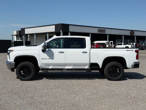 Used 2022 Chevrolet Silverado 2500 LTZ w/ Safety Package AWD/4WD image 8