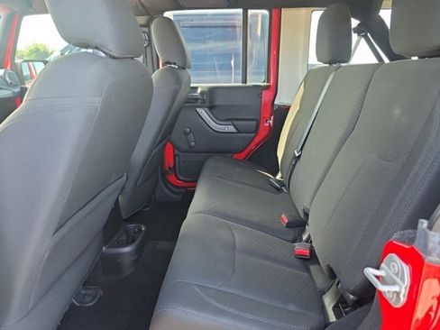 Used 2018 Jeep Wrangler Unlimited Sport w/ Connectivity Group AWD/4WD image 6