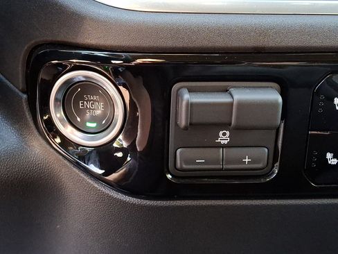 Certified 2026 GMC Sierra 1500 Elevation AWD/4WD image 24