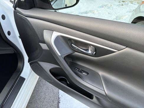Used 2017 Nissan Altima 2.5 SV image 49