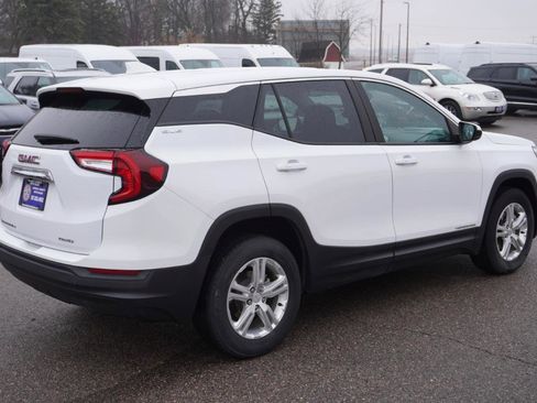 Used 2022 GMC Terrain SLE AWD/4WD image 5