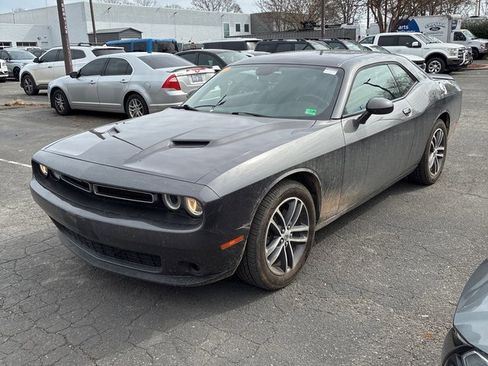 Used 2019 Dodge Challenger SXT w/ Cold Weather Group image 1