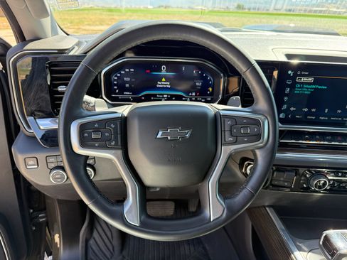 Used 2023 Chevrolet Silverado 1500 LT Trail Boss w/ Convenience Package II AWD/4WD image 21