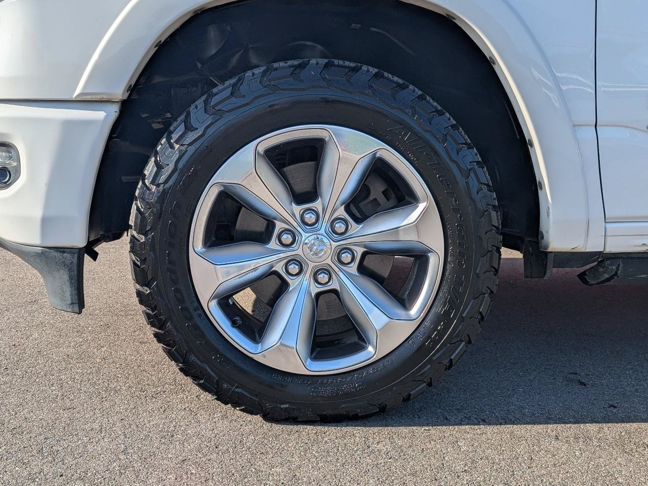 Used 2020 RAM 1500 Limited w/ Body Color Bumper Group AWD/4WD image 26