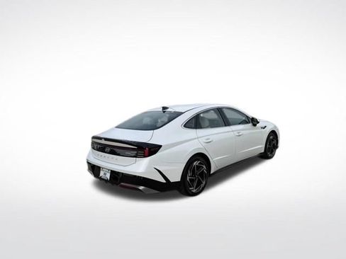 Used 2026 Hyundai Sonata SEL FWD image 3