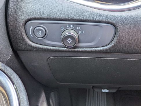 Used 2024 Chevrolet Malibu LT FWD image 24