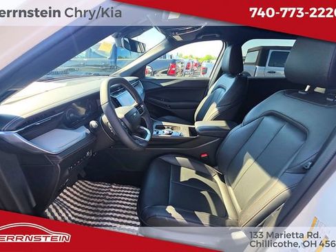 Used 2026 Jeep Cherokee Limited AWD/4WD image 15