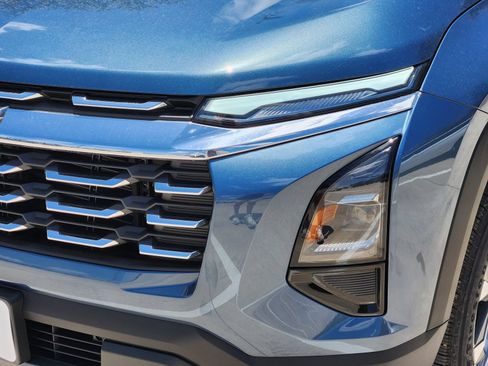New 2027 Chevrolet Equinox LT FWD image 9