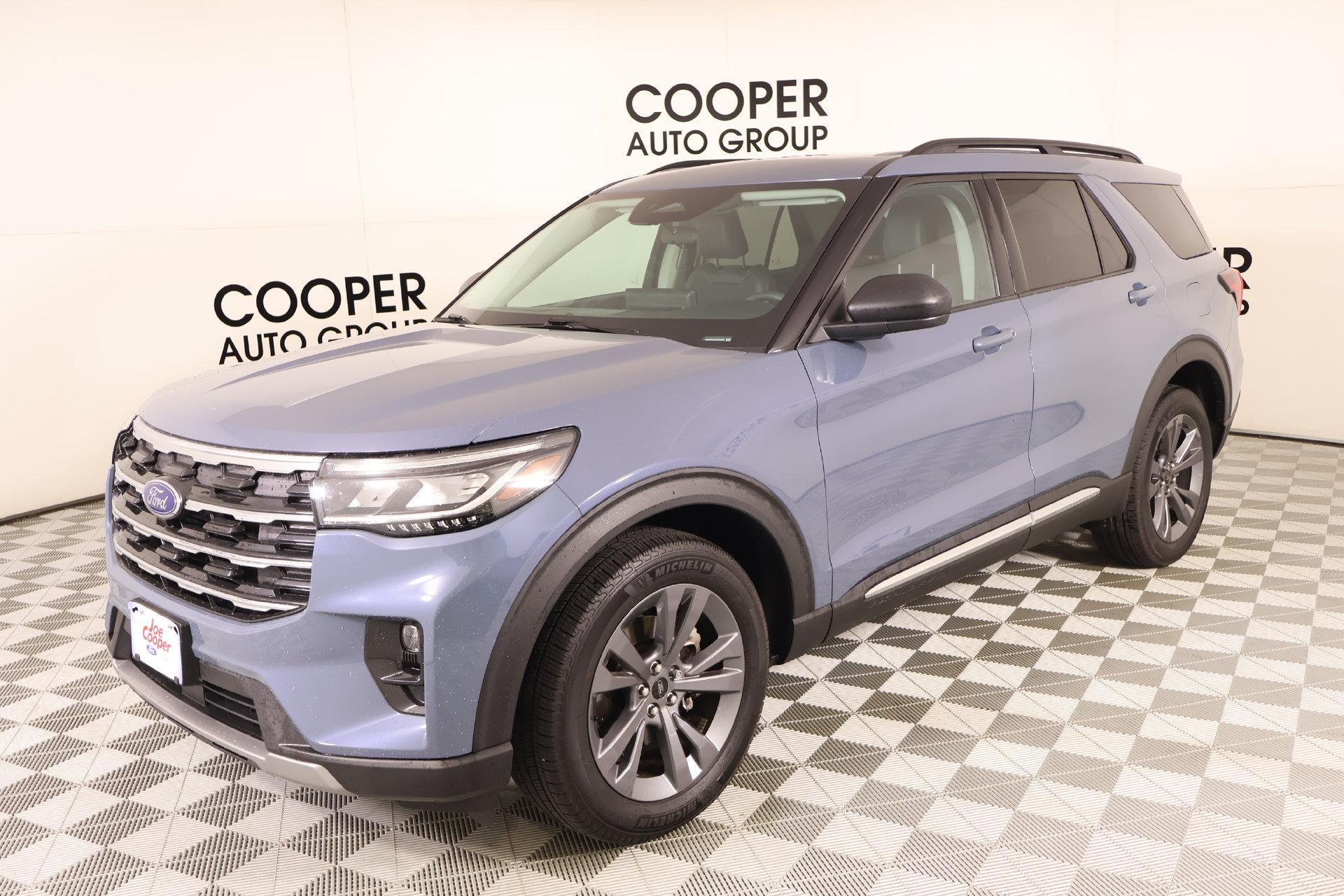Used 2025 Ford Explorer Active w/ Active Comfort Package AWD/4WD image 10