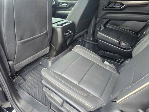 Used 2025 GMC Yukon Elevation RWD image 13