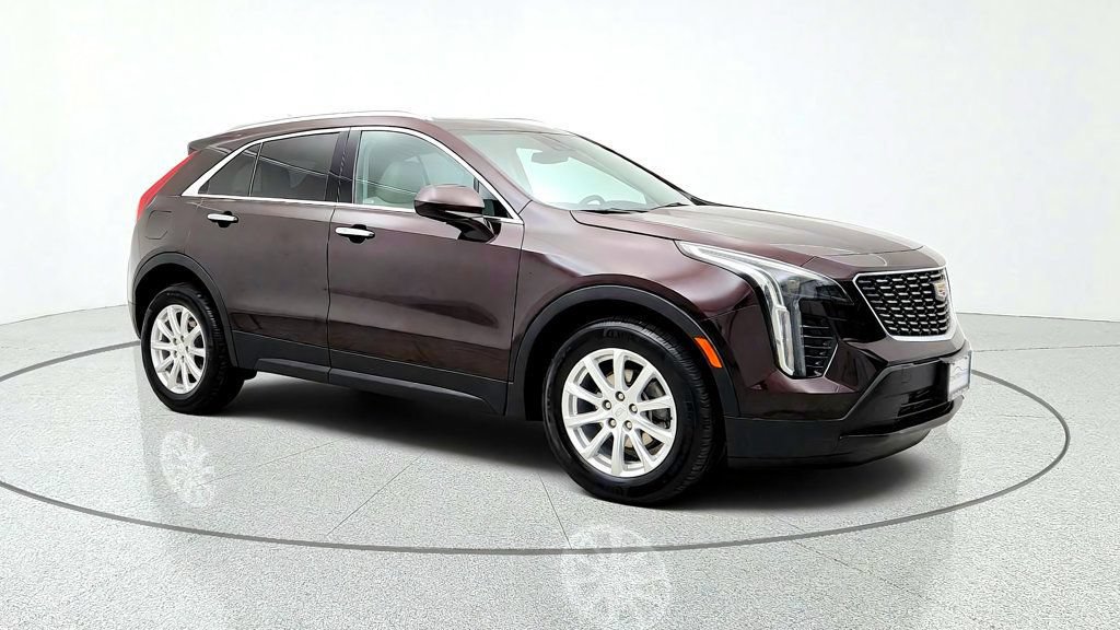 Used 2021 Cadillac XT4 Luxury w/ Cold Weather Package AWD/4WD image 3
