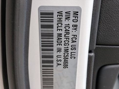 Certified 2021 Jeep Grand Cherokee Overland AWD/4WD image 33