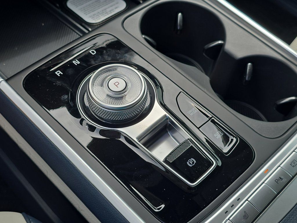 New 2026 Kia Carnival EX FWD image 28