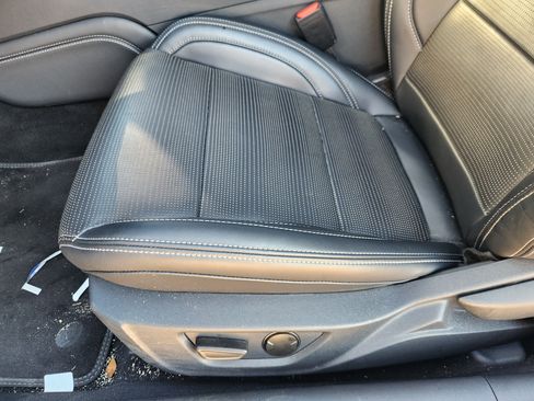 Used 2024 Ford Mustang GT Premium image 17