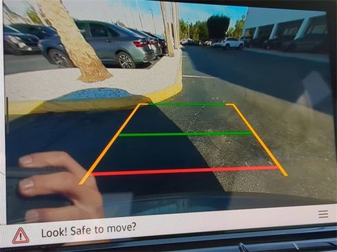 Certified 2024 Volkswagen Atlas Cross Sport SE image 23