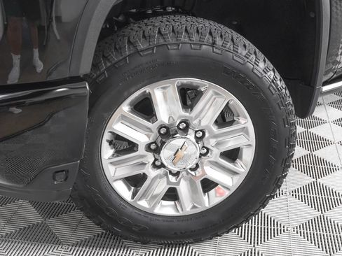 Used 2025 Chevrolet Silverado 2500 High Country w/ High Country Premium Package AWD/4WD image 31